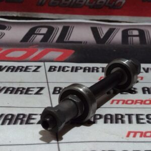 EJE TRASERO HUECO C/RULEMAN (int. 90mm)