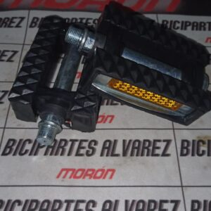 PEDAL PLASTICO T/ INGLES CROMATIZADO